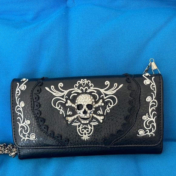 Handbags - Skull With Cross Bones Ivy Designs Lace Colored Black Silver White NWOTS